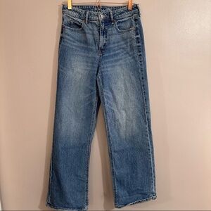 Old Navy high rise, wide leg jeans. Size 6/28